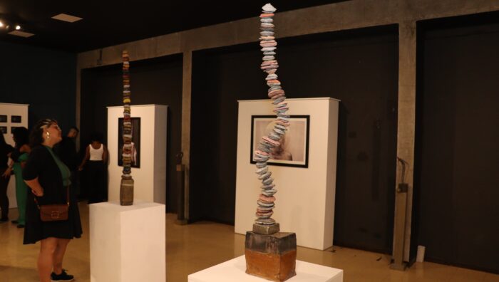 Centro Cultural Moriconi recebe mostra ‘Cosmofiamento’ até o dia 29 de maio