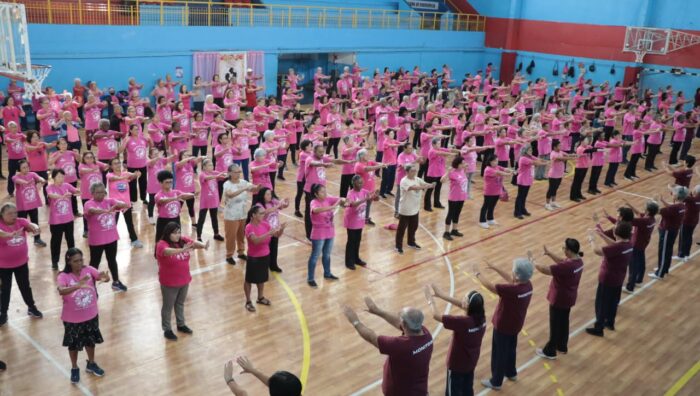 Portelão tem encontro especial de Dia das Mães com 370 praticantes de Lian Gong