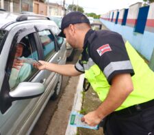 Suzano valoriza datas alusivas à educação no trânsito com adesivaço nesta quinta no Paço