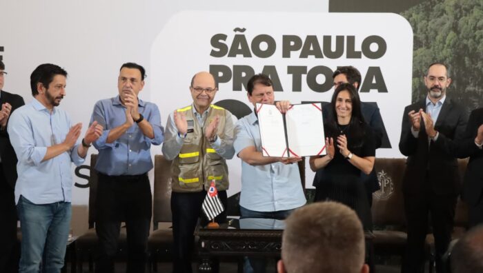 Prefeito de Suzano garante R$ 18 milhões para manutenção de estradas vicinais em programa do governo do Estado