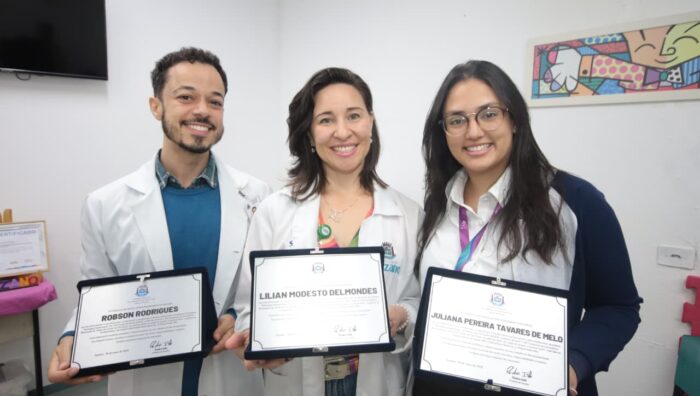 Servidores da Saúde são homenageados por premiação em congresso estadual