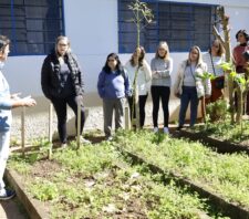 Educação recebe comitiva de Salesópolis para apresentar biodigestor em escola municipal