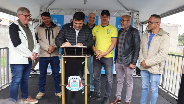 Prefeitura lança pedra fundamental para construção de praça na Vila Fátima