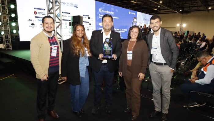 Suzano ganha prêmio por sistema inovador de avaliação do ensino