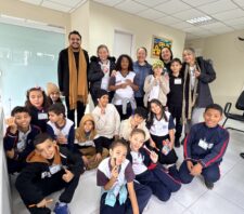 Secretaria de Educação recebe visita de alunos da Fazenda Aya