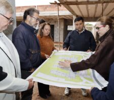 Construção do Centro de Apoio à Criança com Deficiência passa por visita técnica