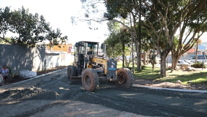 Obras no Jardim Amazonas e Vila Real Santista avançam com implantação de guias e sarjetas
