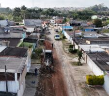Prefeito volta ao Jardim Recanto Feliz para vistoriar obras de pavimentação