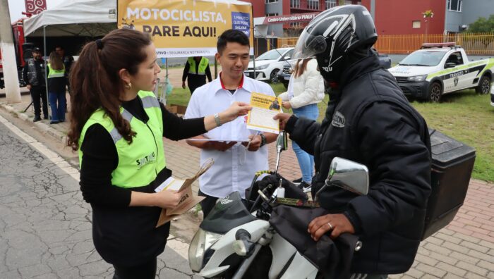 Transporte realiza ‘Pit Stop Educativo’ com orientações a 130 motociclistas